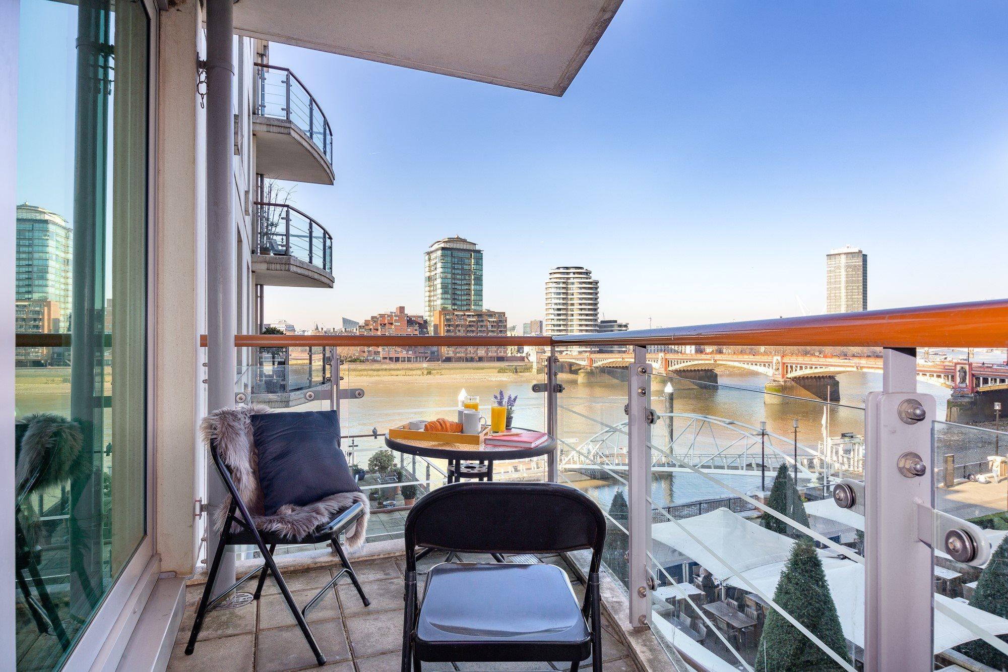 St. George Wharf By Thesqua.Re Daire Londra Dış mekan fotoğraf
